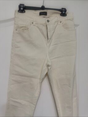 Karen Kane Cream High-Rise Straight Jeans